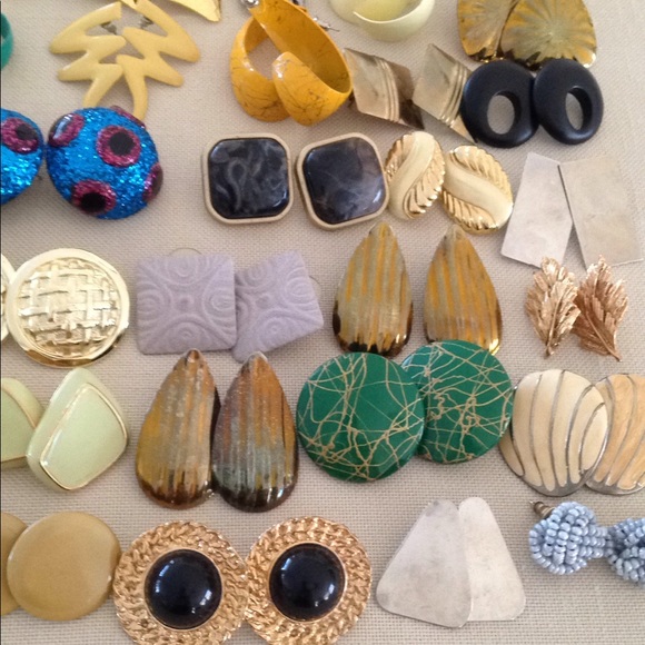 Vintage 50 Pair Pierced Earrings Variety Pack Rare Collection - Picture 8 of 8